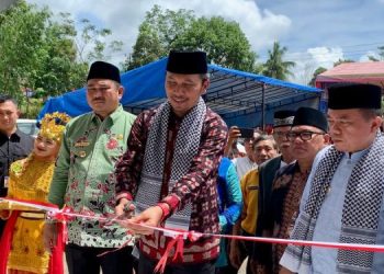 Ketua DPRD Edi Purwanto Hadiri Peresmian Masjid Raya Baiturahim Desa Rantau Keloyang