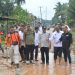 PJ Bupati di Wakilkan Asisten Kesra Drs, Sukisno Meninjau Lokasi Banjir di Desa Kedotan