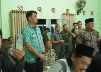 Pj. Bupati Bachyuni Kunjungi Rapat Pleno Terbuka yang dilaksanakan di Aula Kantor Camat Mestong