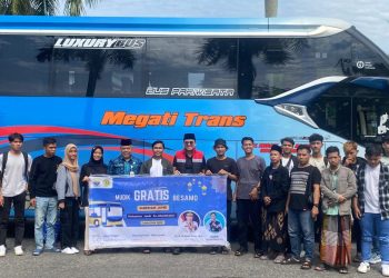 Wakili Gubernur Jambi, Staf Ahli dan Kadis Kominfo Sambut Kepulangan Mahasiswa Jambi Yang Menimba Ilmu di Perantauan