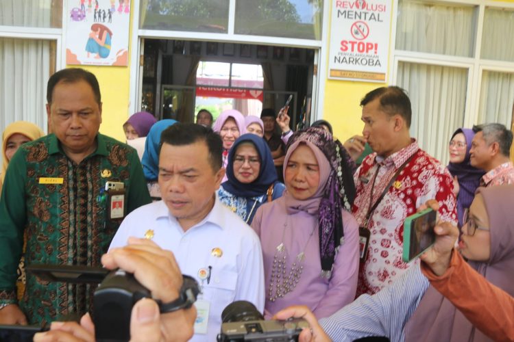 Gubernur Al Haris Apresiasi 25 Siswa SMA Negeri 2 Masuk PTN Favorit