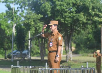 Pj Bupati Raden Najmi Pimpin Apel Gabungan di Lingkungan Pemkab Muaro Jambi