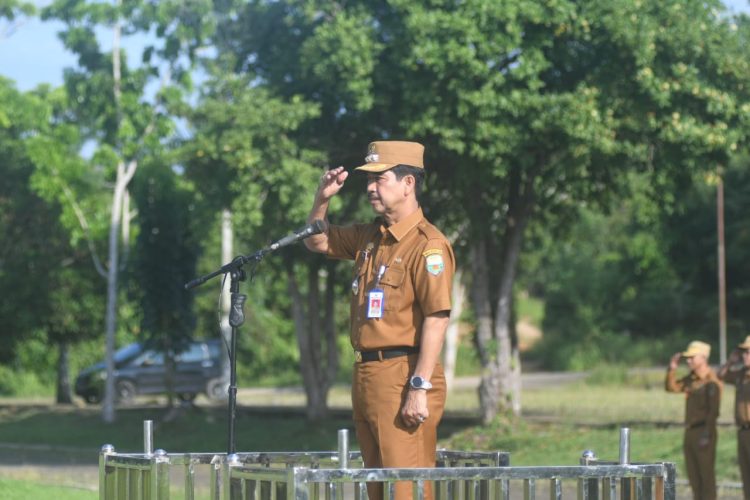 Pj Bupati Raden Najmi Pimpin Apel Gabungan di Lingkungan Pemkab Muaro Jambi