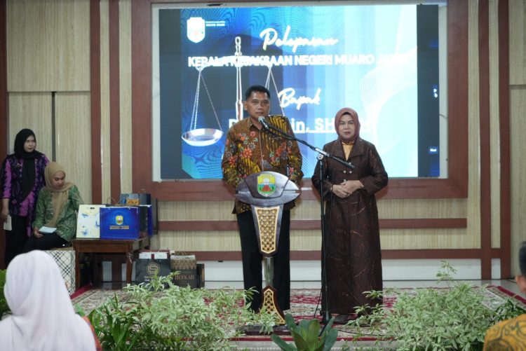 Pemkab Muaro Jambi mengadakan kegiatan pelepasan Kepala Kejari Muaro Jambi