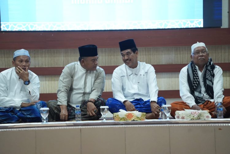 Pj Bupati Muaro Jambi Bersama Sekda Hadiri Acara Doa Bersama