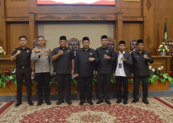 Sekda Budi Hartono Hadiri Paripurna Penyampaian Hasil Reses TA 2024