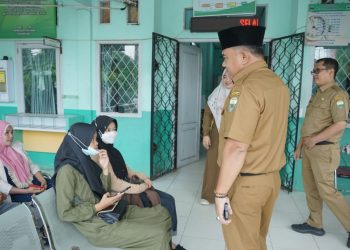 Sekda Muaro Jambi Lakukan Sidak ke Beberapa Kantor Dinas dan Puskesmas