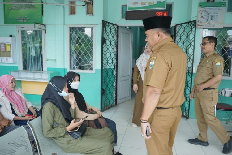 Sekda Muaro Jambi Lakukan Sidak ke Beberapa Kantor Dinas dan Puskesmas