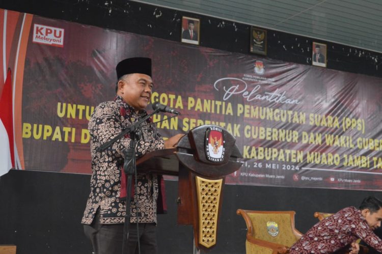 Sekda Muaro Jambi Budhi Hartono Hadiri Acara Pelantikan Anggota Panitia PPS