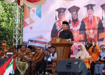 Ketua DPRD Provinsi Jambi Hadiri PKKMB Unja 2024, Berikan Semangat ke Ribuan Maru