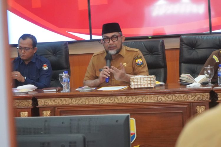 Gelar Rapat Persiapan Penyelenggaraan Pilkada Serentak Tahun 2024, Pjs. Gubernur Sudirman: Kita Cek Kesiapan KPU Kabupaten/Kota