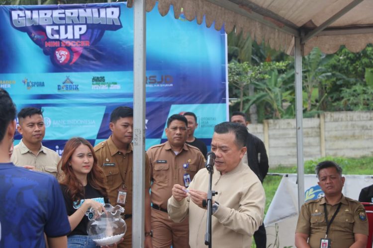 Gubernur Al Haris Buka Pertandingan Mini Soccer Piala Gubernur 2025