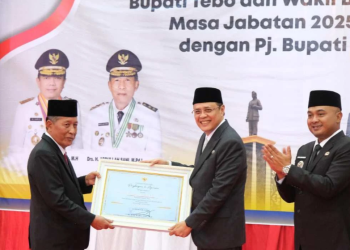 Hadiri Sertijab, Wagub Sani Harap Bupati dan Wakil Bupati Tebo Susun Program Kerja Sesuai dengan Kebutuhan Masyarakat